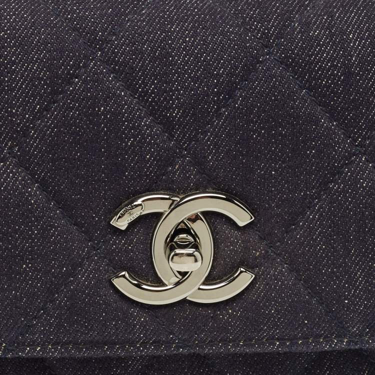 Pre Owned Chanel Navy Blue Quilted Denim Small Trendy CC Top Handle Bag