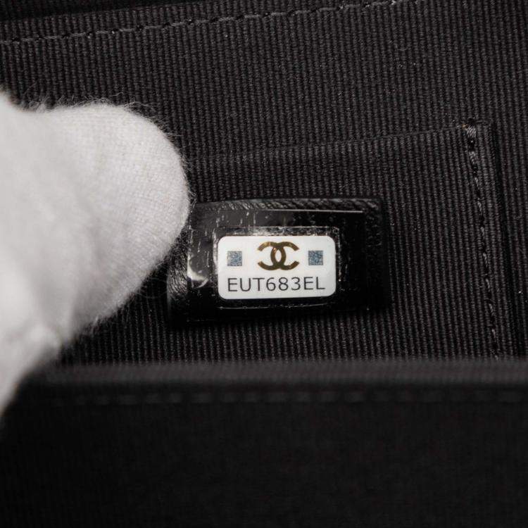 Pre Owned Chanel Black Mini CC Quilted Lambskin Chain Top Handle Vanity Case