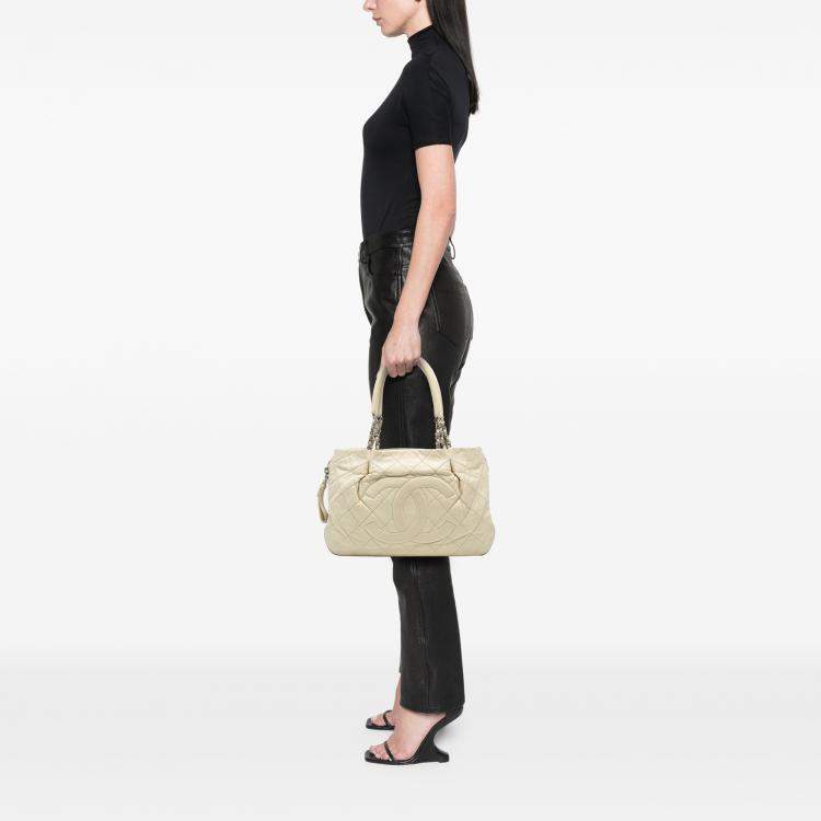 Pre Owned Chanel White CC Quilted Caviar Expandable Tote