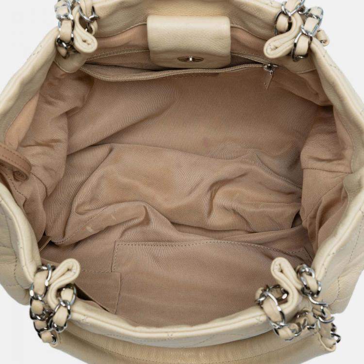 Pre Owned Chanel White CC Quilted Caviar Expandable Tote