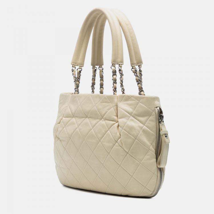 Pre Owned Chanel White CC Quilted Caviar Expandable Tote