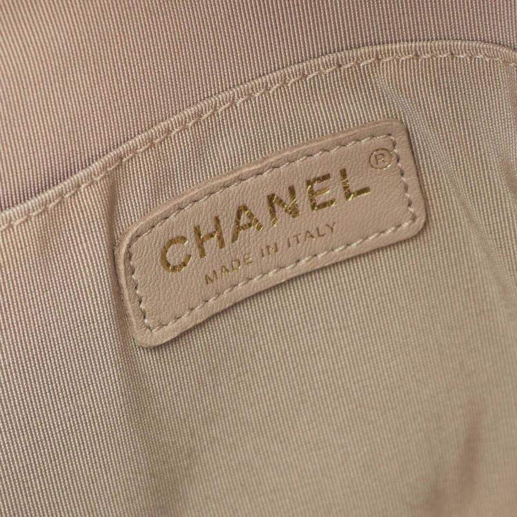Pre Owned Chanel Matelasse Backpack Fabric Leather Beige