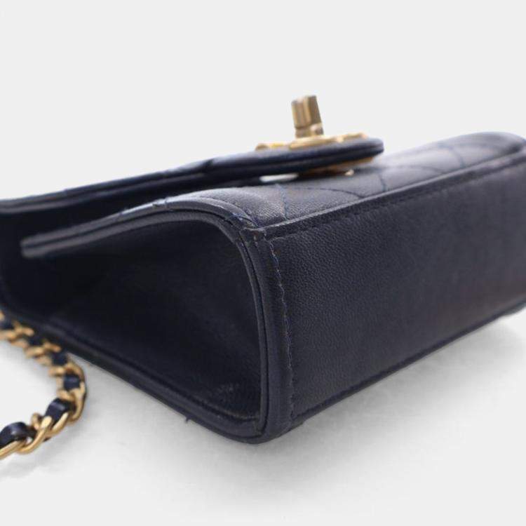 Pre Owned Chanel Mini Goatskin Chic Pearls Flap Clutch