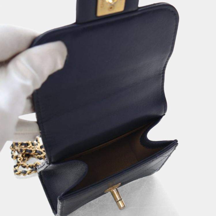 Pre Owned Chanel Mini Goatskin Chic Pearls Flap Clutch