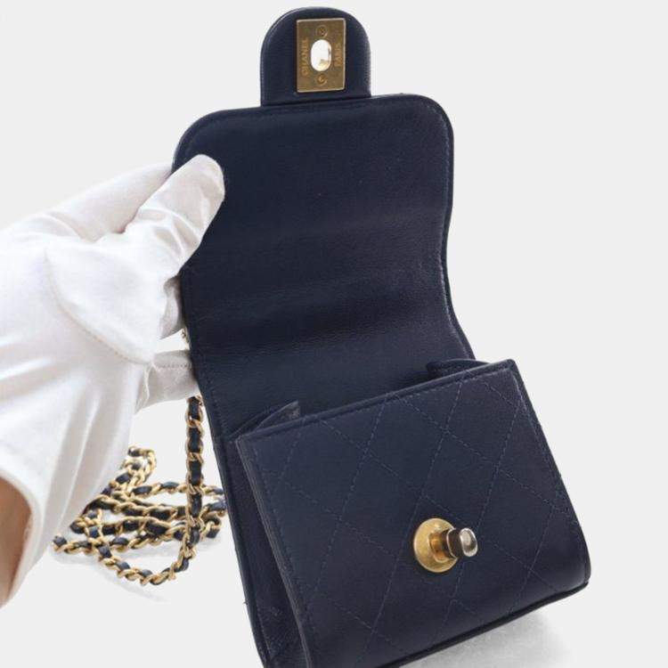 Pre Owned Chanel Mini Goatskin Chic Pearls Flap Clutch