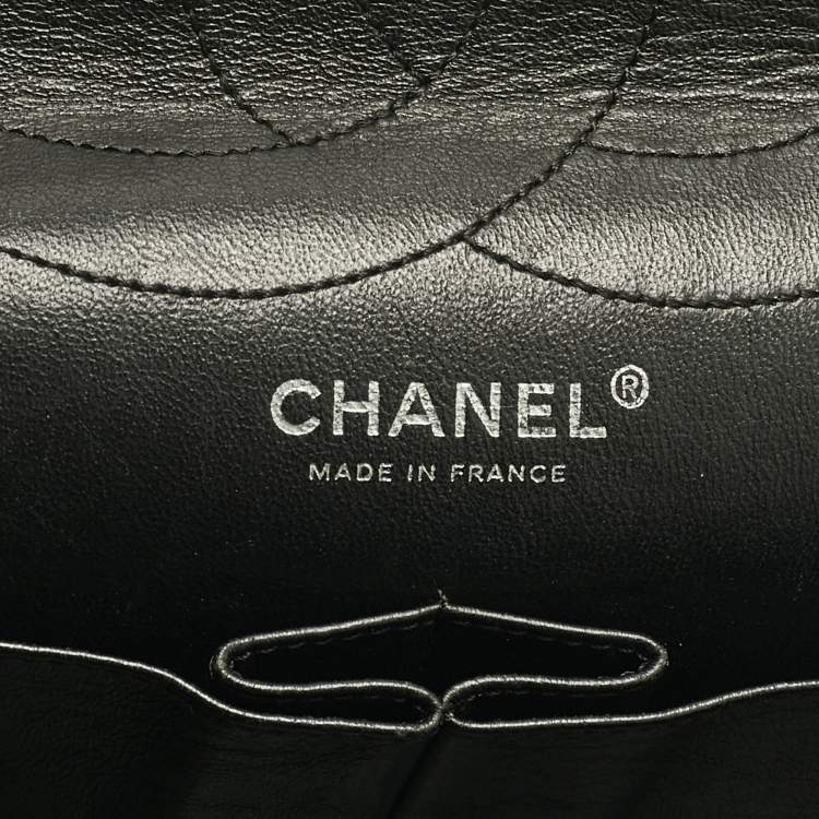 Pre Owned Chanel Black Quilted Aged Leather Classic 227 Reissue 2.55 Flap Bag