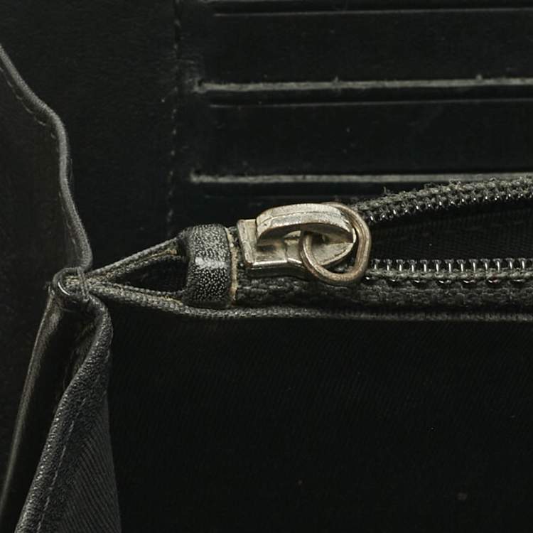 Pre Owned Chanel Black Patent Leather CC Zip Around Wallet