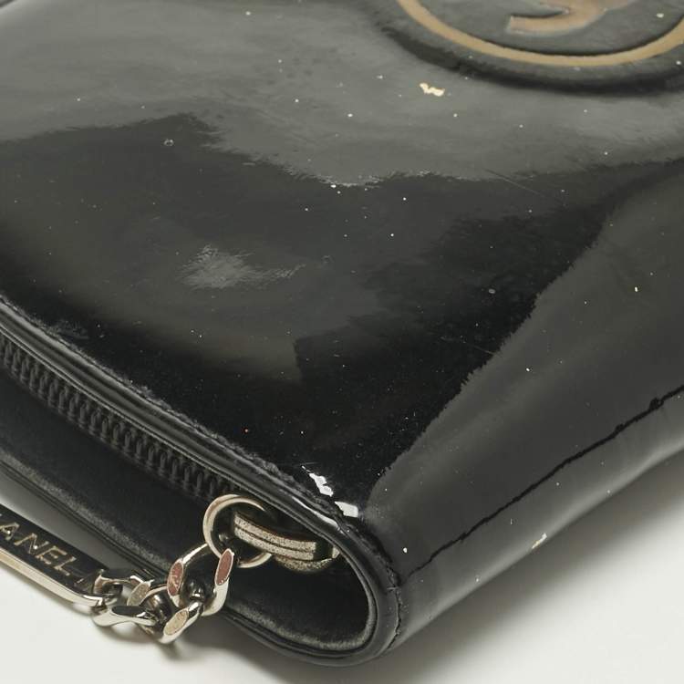 Pre Owned Chanel Black Patent Leather CC Zip Around Wallet