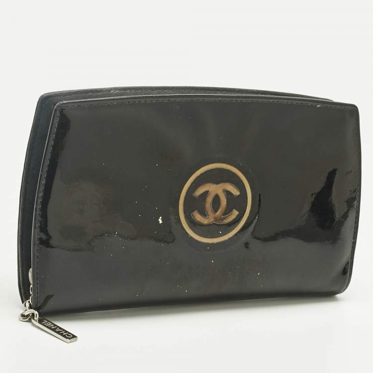 Pre Owned Chanel Black Patent Leather CC Zip Around Wallet
