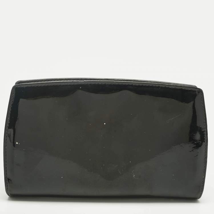 Pre Owned Chanel Black Patent Leather CC Zip Around Wallet