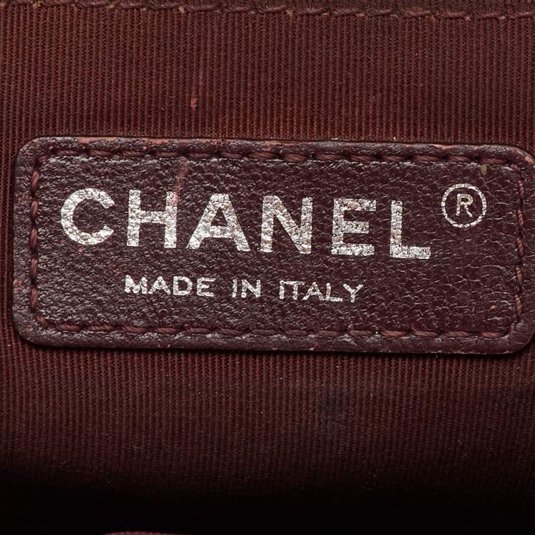 مملوكة مسبقًا Chanel Black Chevron Leather Medium Boy Flap Bag