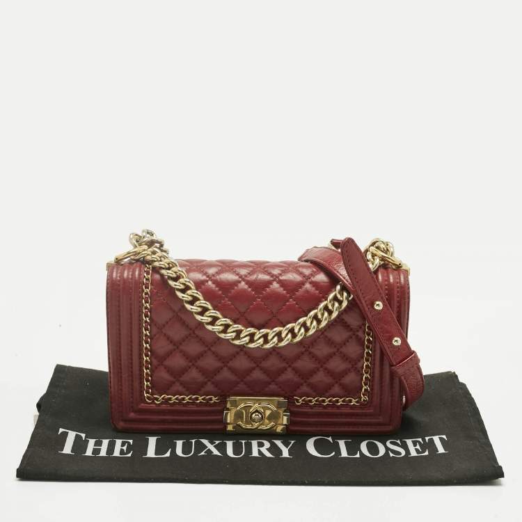 Pre Owned Chanel Red Quilted Leather Medium Chain Around Boy Flap Bag