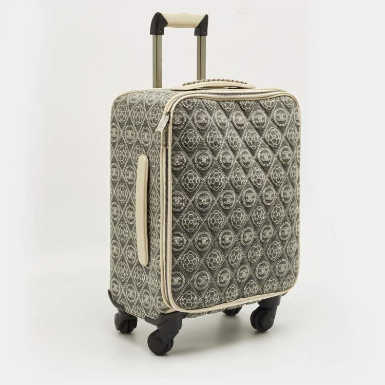 Pre Owned Chanel Grey/Off White Quilted Canvas Camellia Cabin Luggage