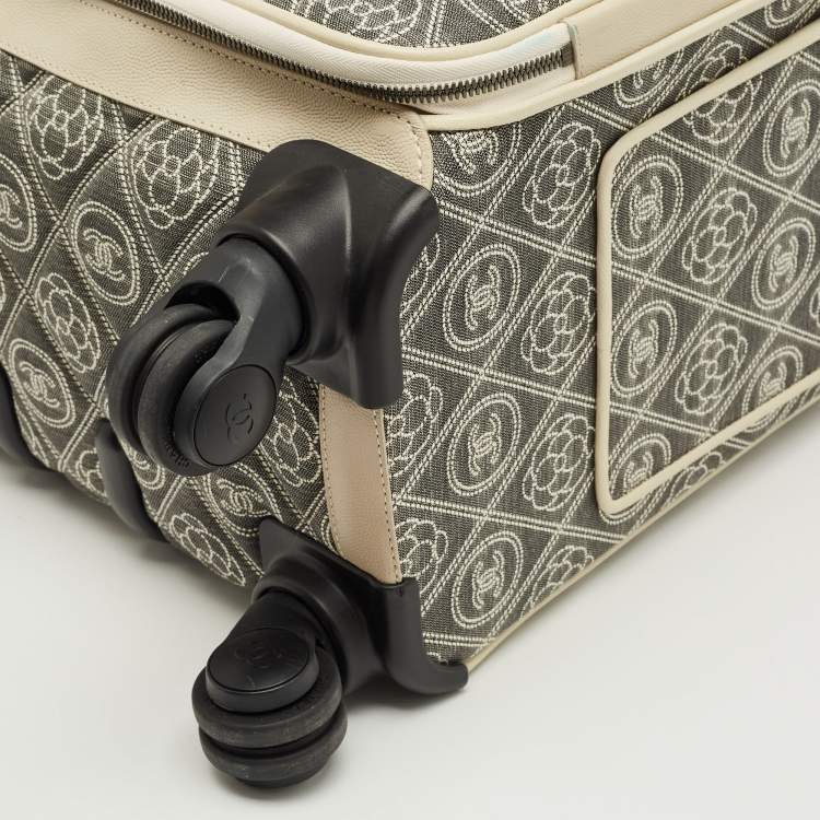 Pre Owned Chanel Grey/Off White Quilted Canvas Camellia Cabin Luggage