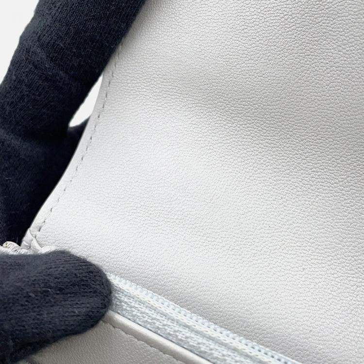 Pre Owned Chanel Chanel19 Chain Wallet Gray Lambskin