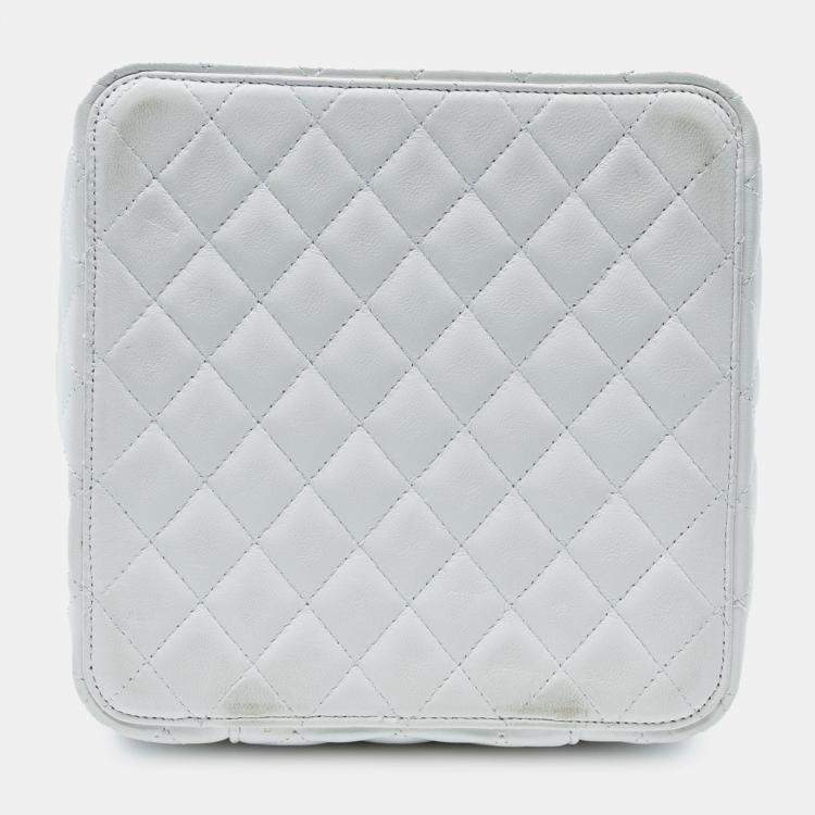 Pre Owned Chanel White Large Quilted Lambskin Top Handle Jewelry Box With Chain