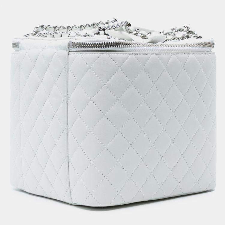Pre Owned Chanel White Large Quilted Lambskin Top Handle Jewelry Box With Chain