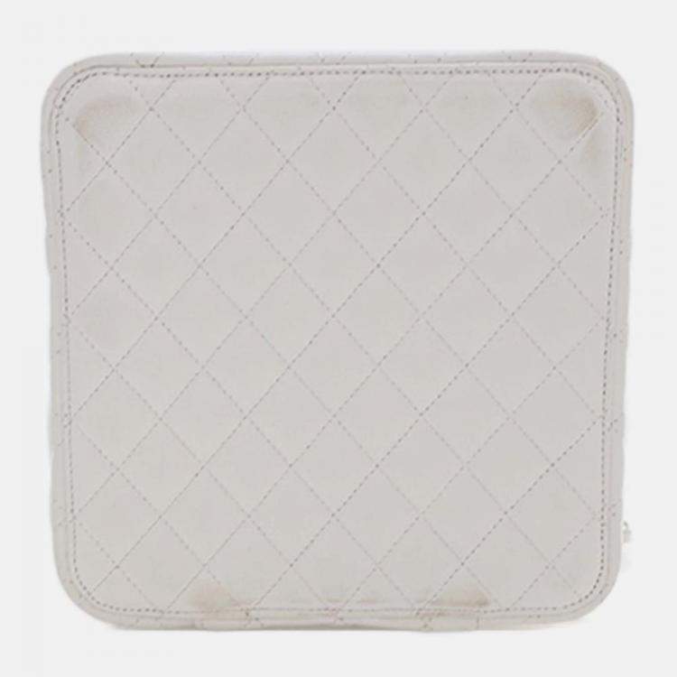 Pre Owned Chanel White Large Quilted Lambskin Top Handle Jewelry Box With Chain