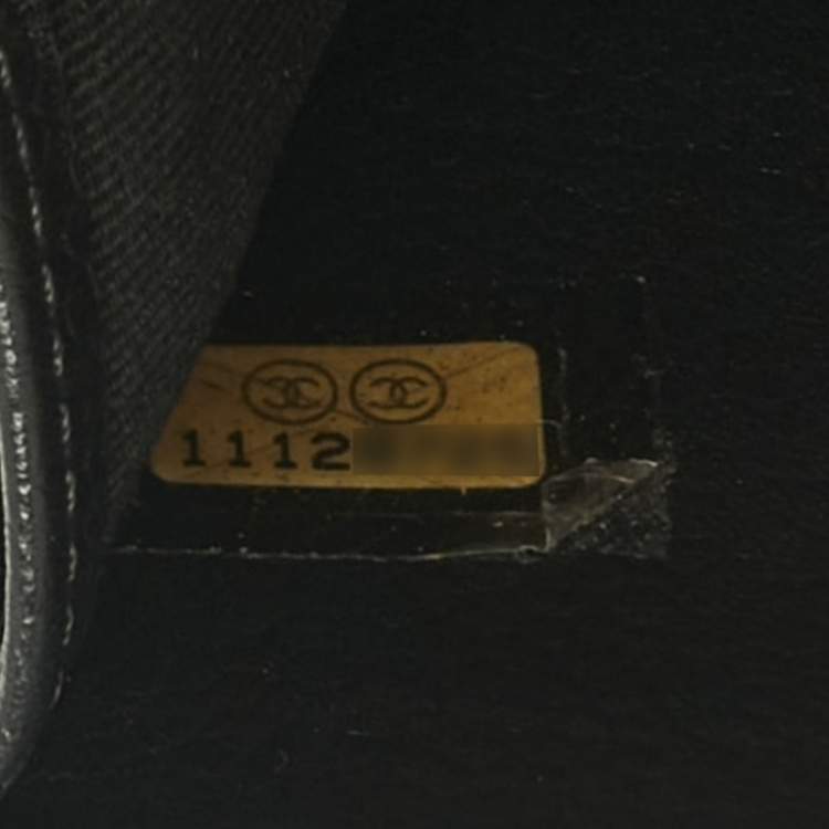 Pre Owned Chanel Black Quilted Leather CC Bifold Wallet