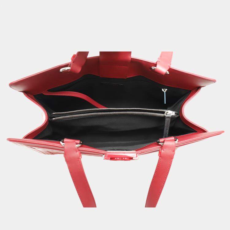 Pre Owned Chanel Quilted Patent Leather Plexiglass Boy Shopping Tote Bag