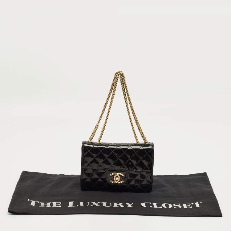 مملوكة مسبقًا حقيبة كتف شانيل ميني كلاسيك جلد براءات الاختراع مبطن أسود