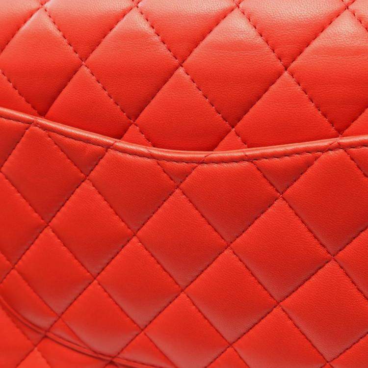 مملوكة مسبقًا Chanel Classic Double Flap Medium Red Leather Shoulder Bag