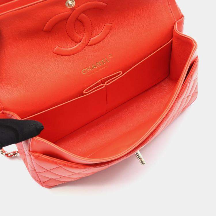 مملوكة مسبقًا Chanel Classic Double Flap Medium Red Leather Shoulder Bag