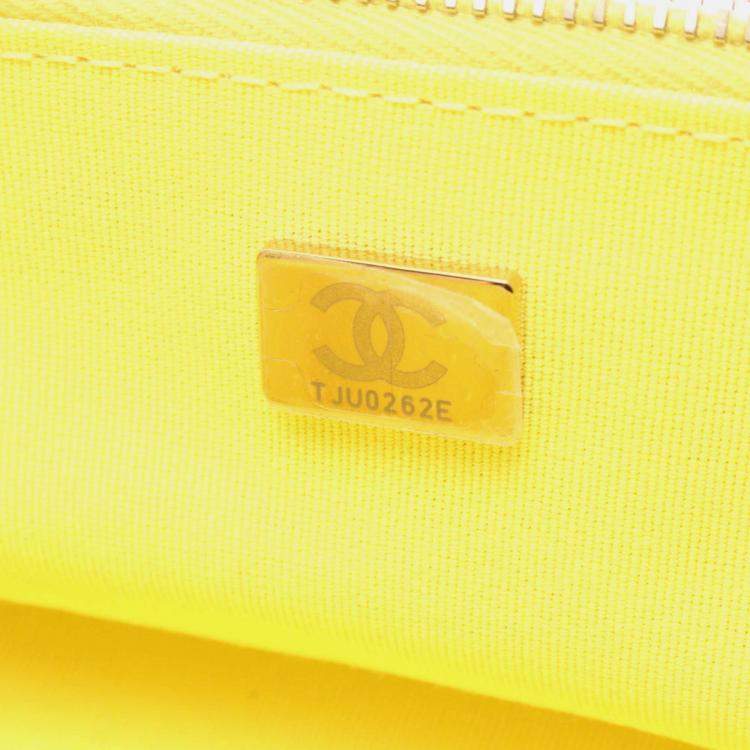 Pre Owned Chanel 267 Small CC Yellow Leather Vanity Case