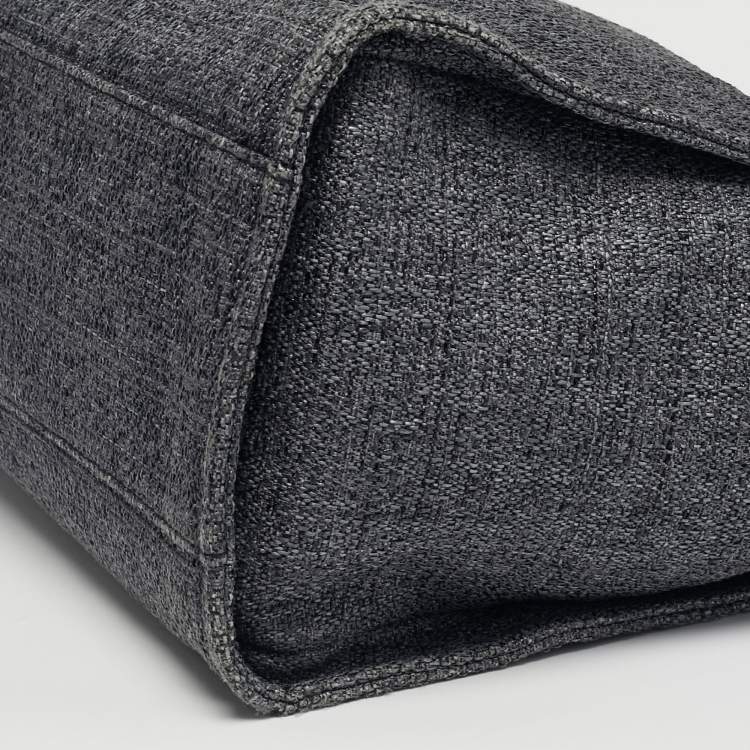 Pre Owned حقيبة شانيل شوبير دوفيل كبيرة قش رمادية