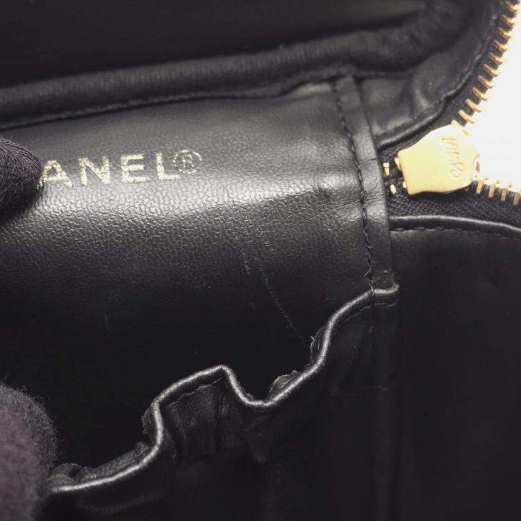 Pre Owned Chanel CC Black Leather Vanity Clutch