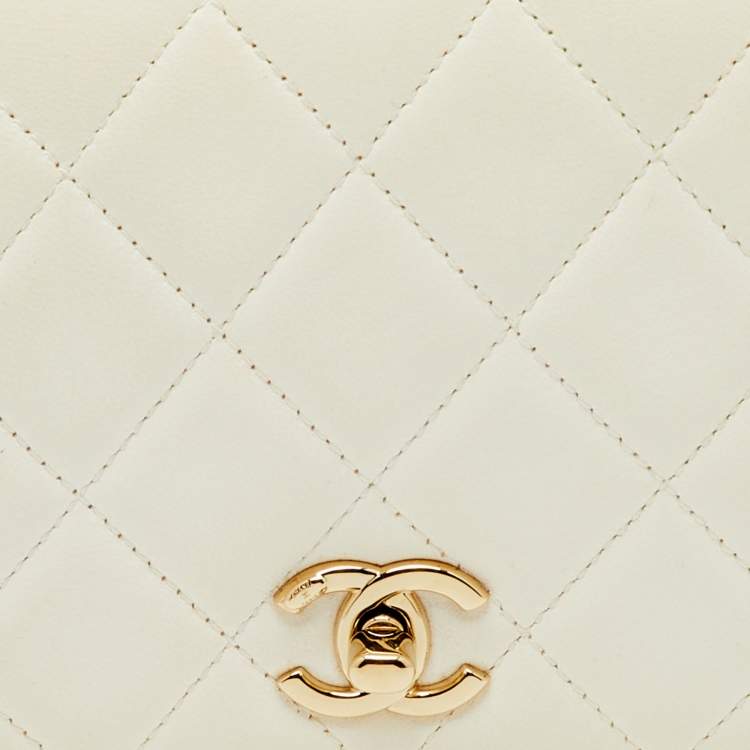 Pre Owned Chanel White Quilted Leather Mini Carry Chic Flap Bag