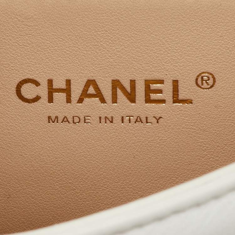Pre Owned Chanel White Quilted Leather Mini Carry Chic Flap Bag