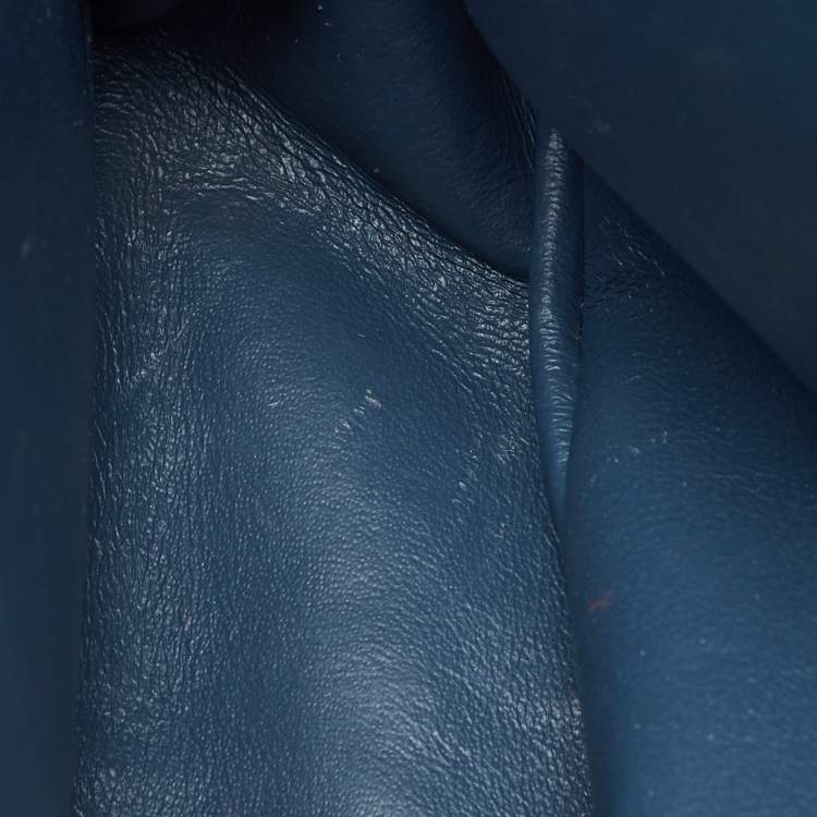 Pre Owned Chanel Blue Quilted Leather Jumbo Classic Double Flap Bag