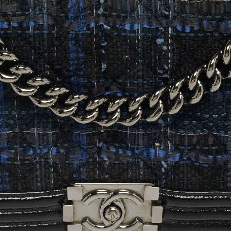 Pre Owned Chanel Black/Blue Quilted Patent Leather and Tweed Medium Boy Flap Bag