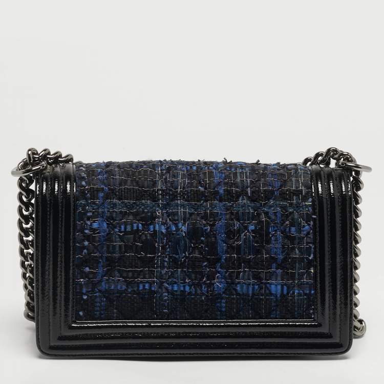 Pre Owned Chanel Black/Blue Quilted Patent Leather and Tweed Medium Boy Flap Bag