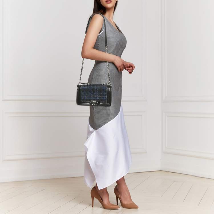 Pre Owned Chanel Black/Blue Quilted Patent Leather and Tweed Medium Boy Flap Bag