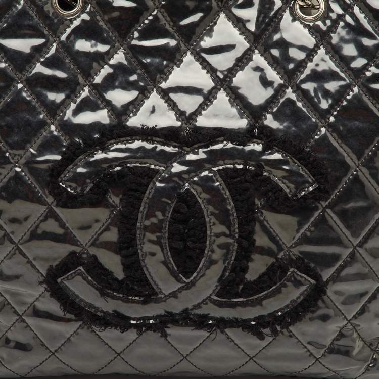 Pre Owned Chanel Black Quilted PVC and Shearling Fur CC Fanny Chain Shopper Tote