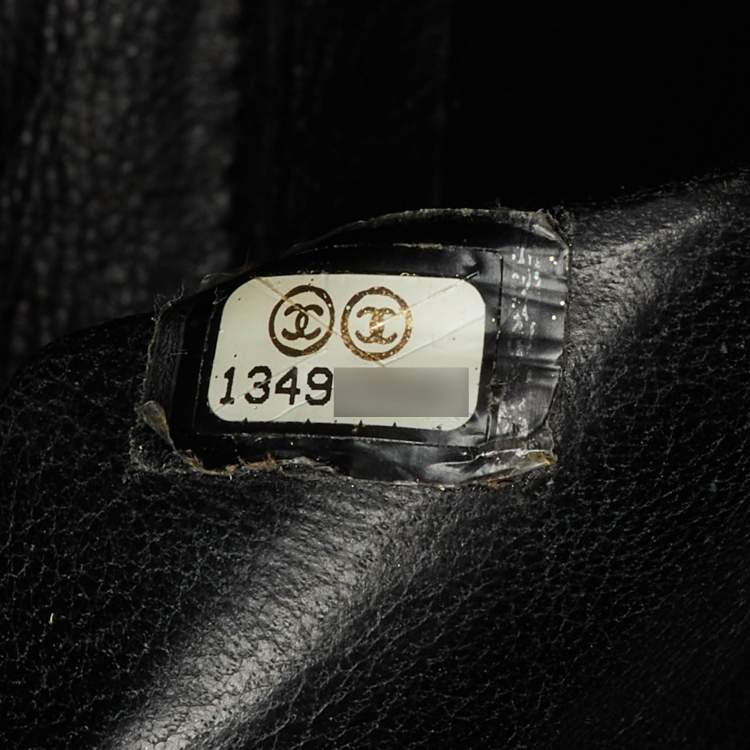 Pre Owned Chanel Black Chevron Patent Leather Maxi Classic Single Flap Bag