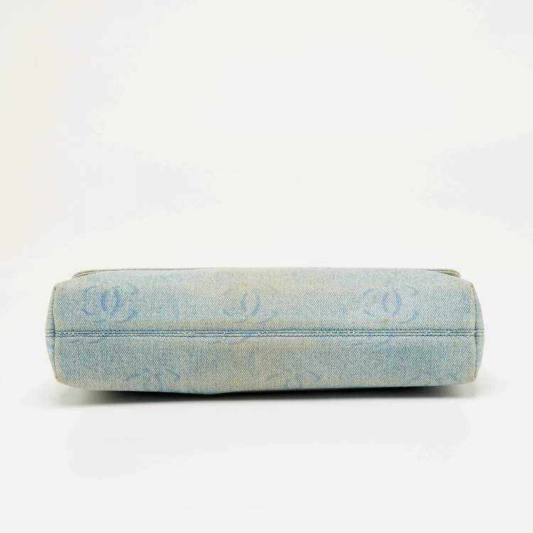 Pre Owned Chanel CC Signature Vintage Blue Denim Clutch