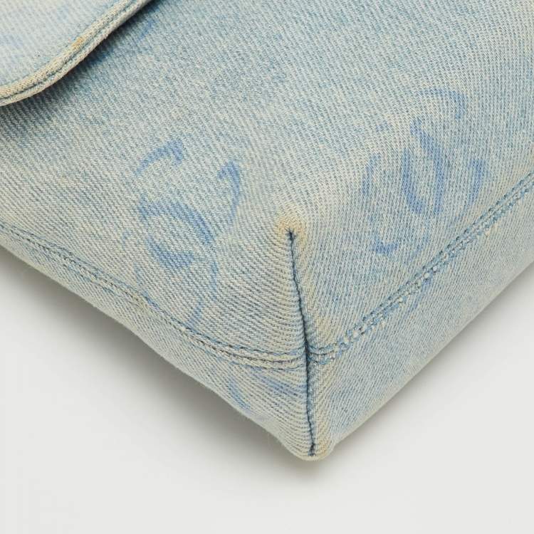 Pre Owned Chanel CC Signature Vintage Blue Denim Clutch
