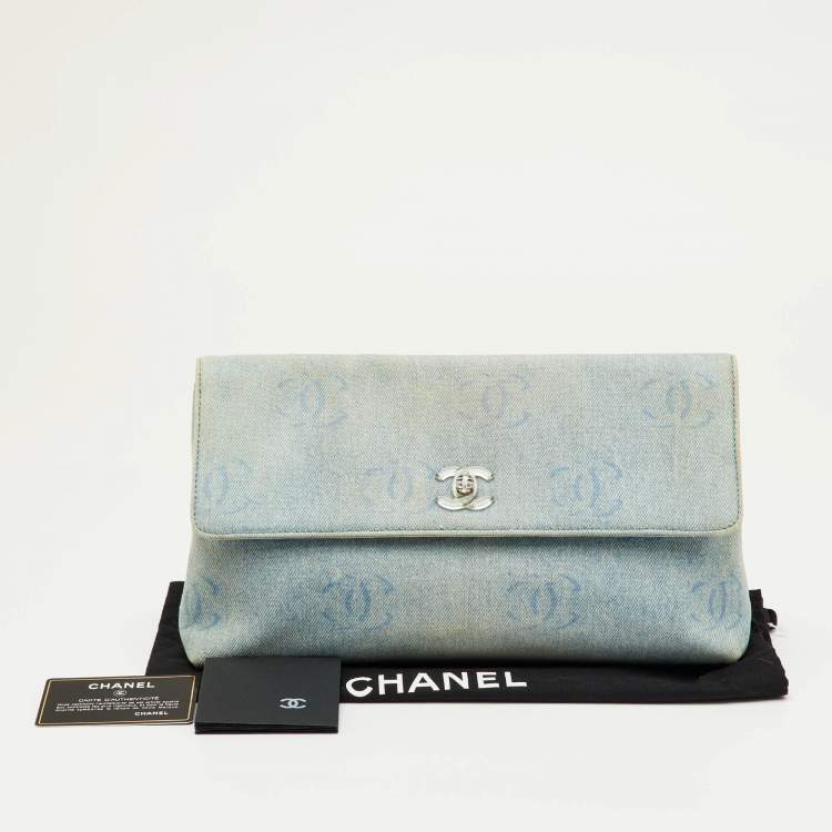 Pre Owned Chanel CC Signature Vintage Blue Denim Clutch