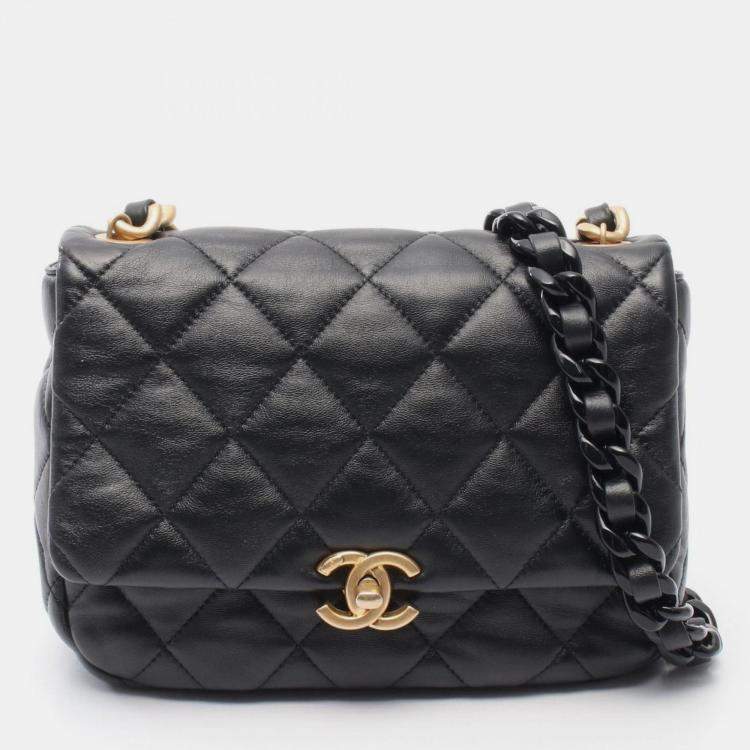 Pre Owned Chanel Matelasse Black Leather Shoulder Bag