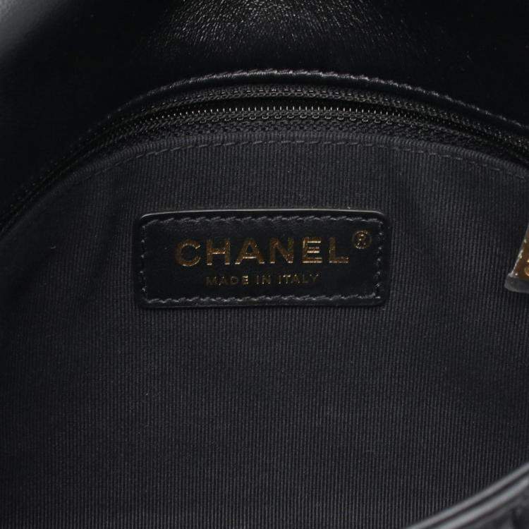 Pre Owned Chanel Matelasse Black Leather Shoulder Bag