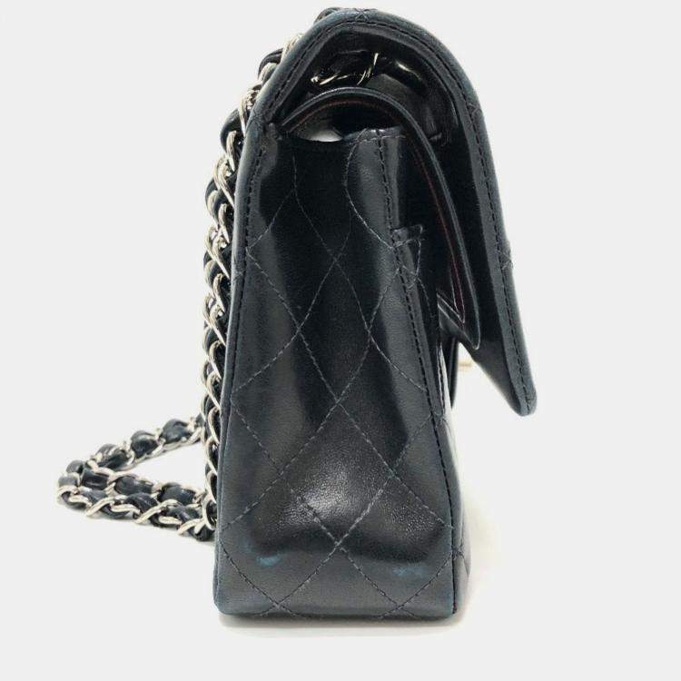 مملوكة مسبقًا Chanel Matelasse 25 Double Chain Flap Shoulder Bag Lambskin Silver Hardware Black