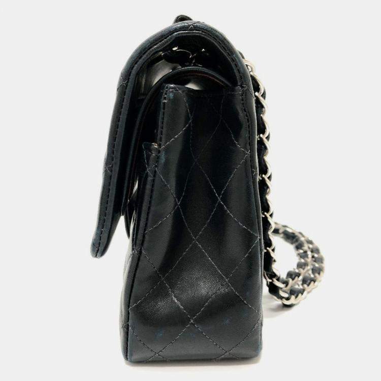 مملوكة مسبقًا Chanel Matelasse 25 Double Chain Flap Shoulder Bag Lambskin Silver Hardware Black