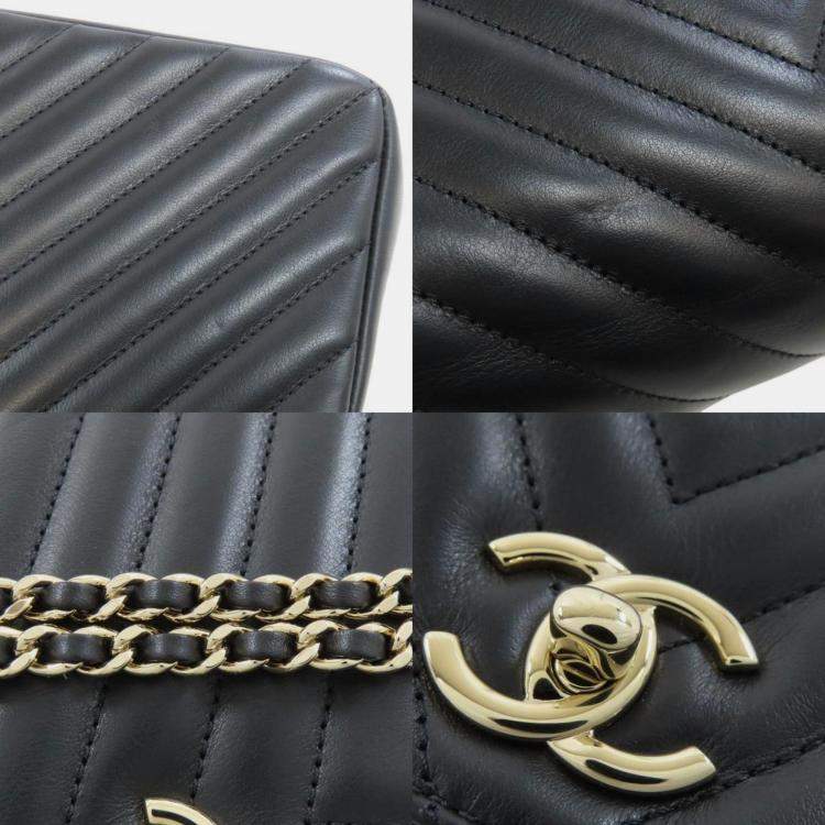Pre Owned Chanel Chain Shoulder V Stitch Bag Lambskin