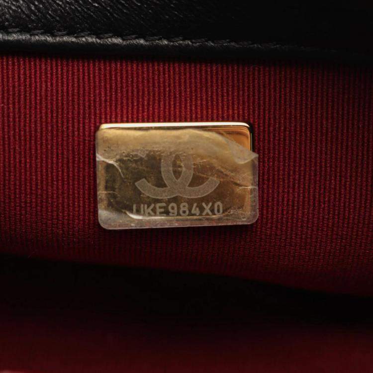 مملوكة مسبقًا Chanel Matelasse Shoulder Bag Lambskin (Sheepskin) Black