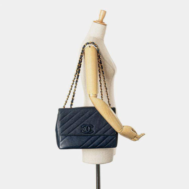 مملوكة مسبقًا Chanel Coco Mark Bias Stitch Chain Shoulder Bag In Navy Caviar Leather