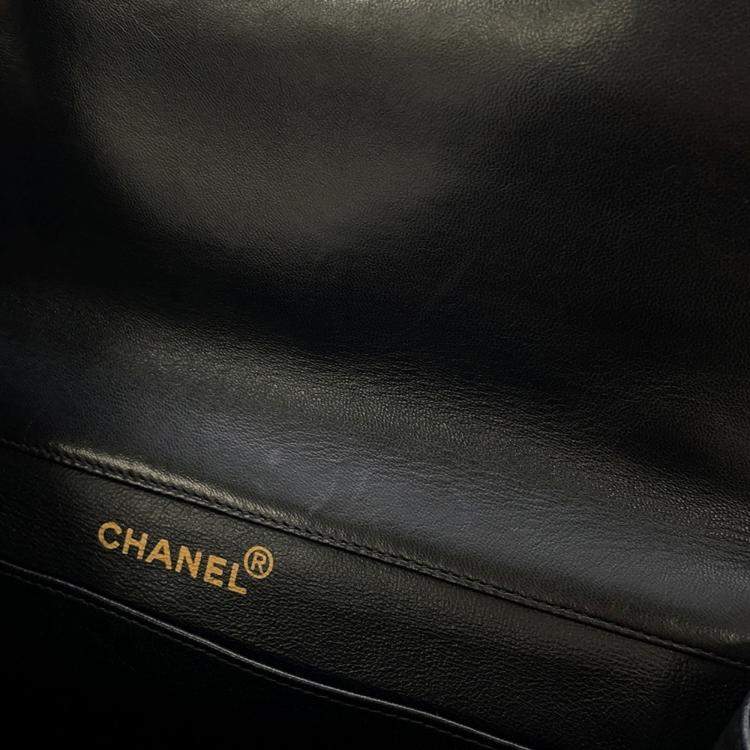 Pre Owned Chanel Chain Shoulder Bag Matelasse Double-Face Lambskin Black