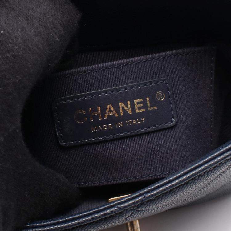 مملوكة مسبقًا Chanel Matelasse Mini Shoulder Bag In Calfskin Leather Navy Blue